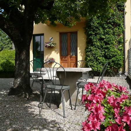 B&B Piccolo Lago Travedona Esterno foto